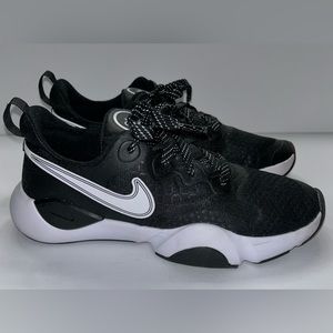 Nike youth size 6